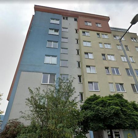 Alure Residences 3 & 24H Self Check-In, Parking In The Garage In The Apartment Building Included, New Building, Terrace, Green Location With A Forest Park With A Lake, Children'S Playground Банска бистрица Екстериор снимка