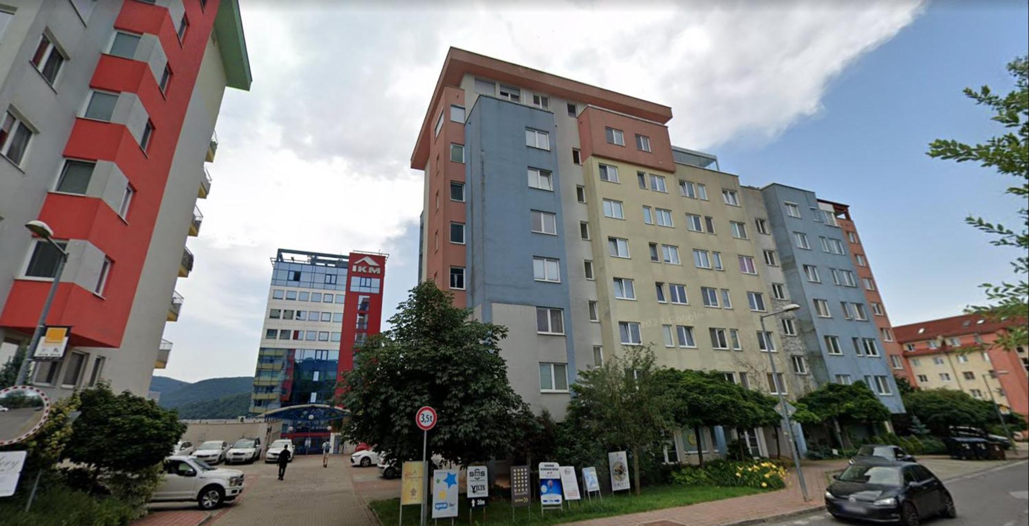 Alure Residences 3 & 24H Self Check-In, Parking In The Garage In The Apartment Building Included, New Building, Terrace, Green Location With A Forest Park With A Lake, Children'S Playground Банска бистрица Екстериор снимка